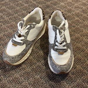 Madewell Stylish White and Black Anima Print Sneakers - 8.5